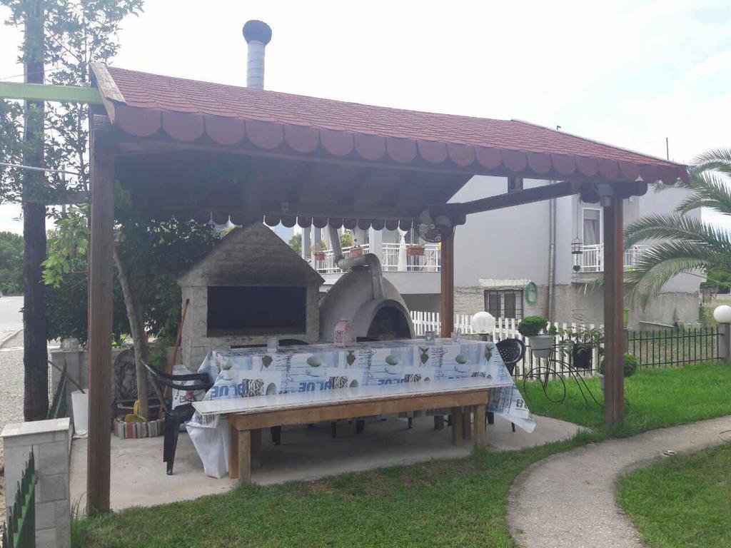 Dimitra Apartments Keramoti  Bagian luar foto