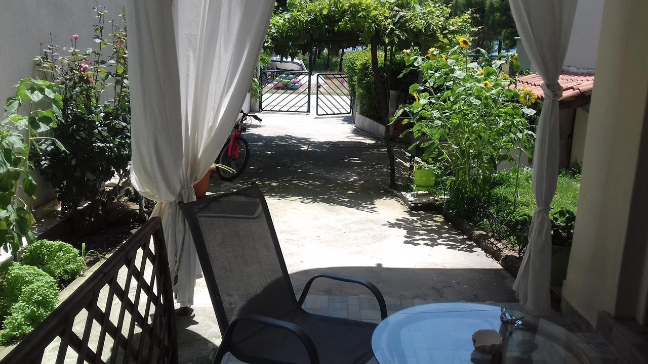 Dimitra Apartments Keramoti  Bagian luar foto